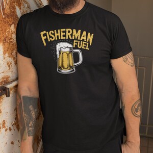 Fisherman Fuel Beer Mug Shirt – Rustic Vintage Outdoor Tee for Dads Who Fish and Love Beer, Perfect Funny Gift for Anglers and Beer Fans