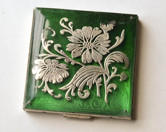 Sterling Silver Compact Complete with Box and Cloth Bag Rex Compact