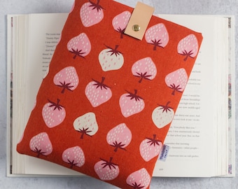 Strawberry Book Sleeve with Closure, Padded Book Sleeve, Padded Book Pouch, Book Protector, Personalized Book Accessory, Summer Book Cover