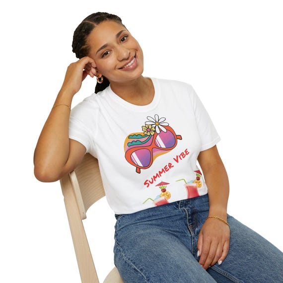 Summer Vibe, tropical style T-shirt, perfect for beach days, summer parties and casual outfits