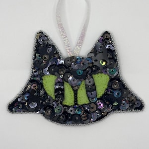 Sequin Black Cat Felt Ornament: Vintage-Inspired Halloween Decor
