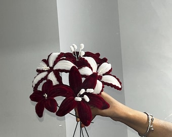 Pipe cleaner flowers