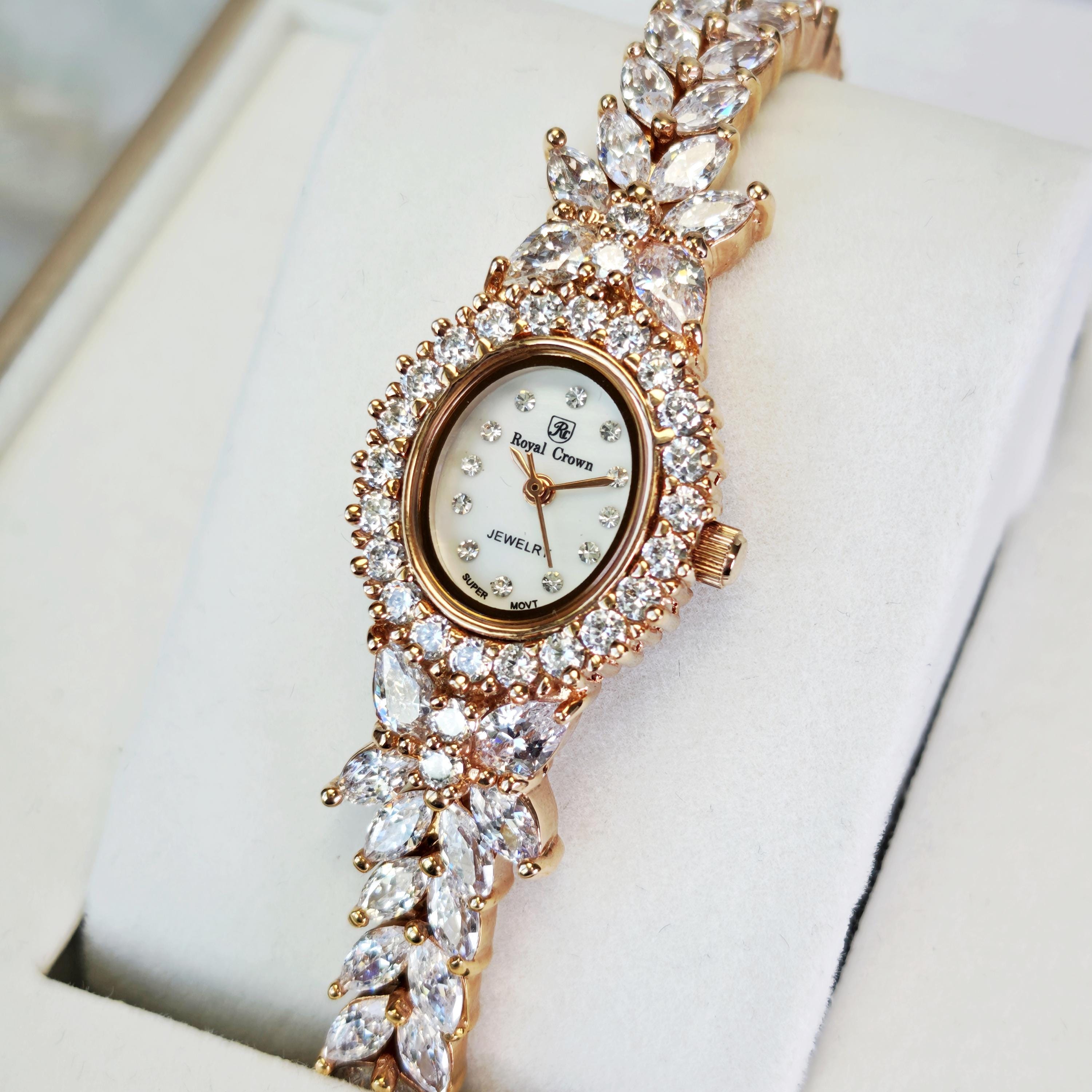 Elegant Ladies Dress Watch * Flower-shaped Case Mother of Pearl Dial Face AA Grade Simulated Diamond Rose Gold Plated * Best Gift For Her Elegant Ladies Dress Watch * Flower-shaped Case Mother of Pearl Dial Face AA Grade Simulated Diamond Rose Gold Plated * Best Gift For Her