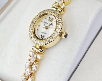 Oval Gehäuse Perlmutt Zifferblatt AA Grade Marquise-Cut Simulierter Diamant Armband Gelbgold überzogene Damen Kleid Uhr | Hochzeitsschmuck