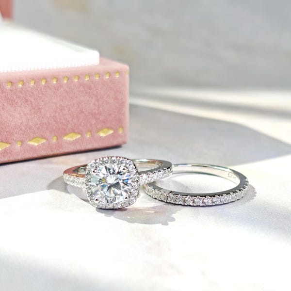 1.2 Carat Round Cut Simulated Diamond Solitaire Engagement Wedding Halo Ring Set 925 Sterling Silver