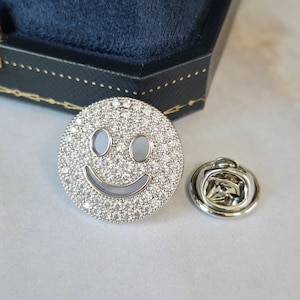 Super Cute Silver Tone Smiley Face Brooch 18k White Gold Plated AA Grade CZ, Unisex Sparkling Pin