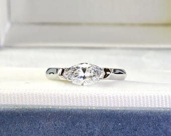 5*10mm Marquise-cut Simulated Diamond Ring | Solid 925 Silver with 18K White Gold Plated | Unisex Diamond Ring | Daily Ring