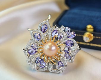 Broche magnético floral de perlas rosas de agua dulce Edison naturales / Cristal morado / Baño de oro blanco de 18 quilates / Regalo para ella