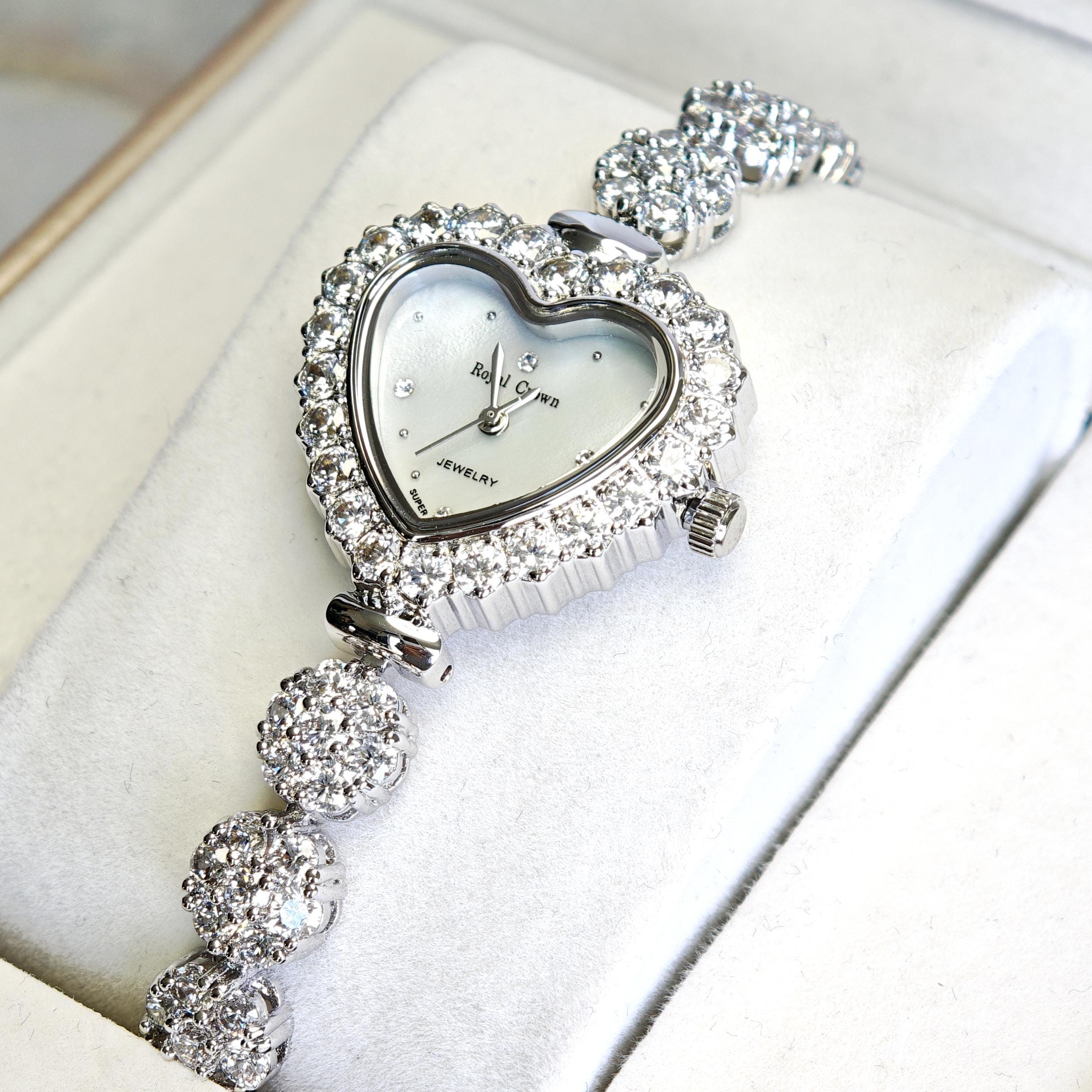 chinese dress ladies Baume & Mercier 18K yellow gold Factory Diamond Bezel Ladies Watch  Phigora