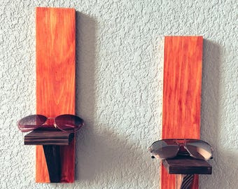Apliques de pared de madera bicolor hechos a mano con estante: decoración rústica