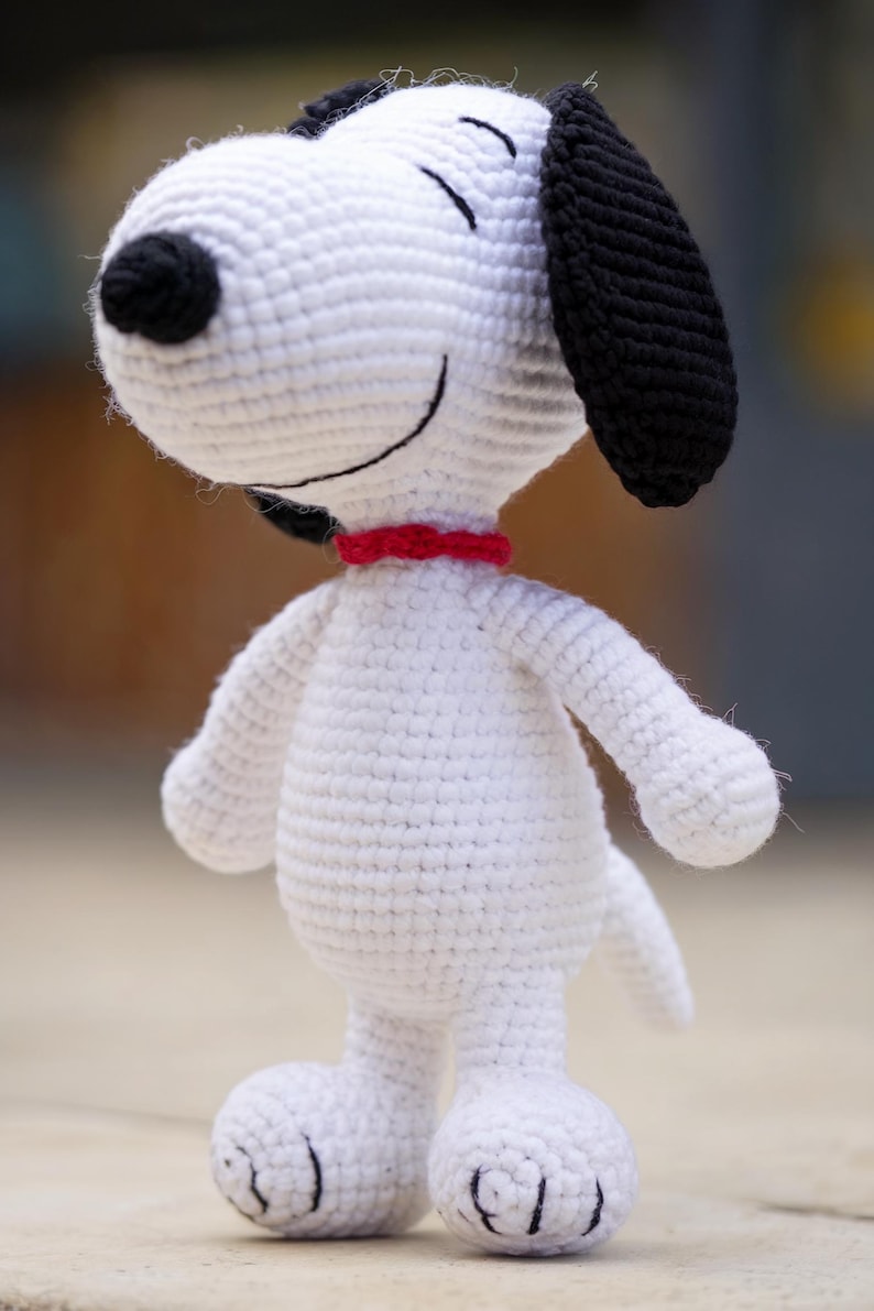 Patrón de Snoopy en PDF: Tutorial de amigurumi de perro, peluche de