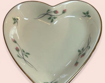 Lenox Rose Manor Heart Shaped Trinket Candy Dish Porcelain Gold Trim 4" long