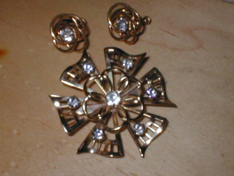 Vintage Rhinestone Brooch and Earring Set