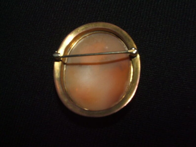 AntiqueRebecca at the Well Cameo Brooch