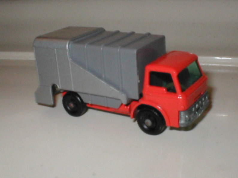 matchbox refuse truck no 7
