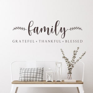 家族への感謝 - ビニール製ウォールデカール - ファームハウス風デコレーション - ホームデコレーション - サイン作り - DIY - 家族の壁掛け名言集