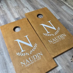 Stickers Cornhole - Initial nom Date de l&#39;est - Mariage Cornhole - Anniversaire - Anniversaire personnalisé Cornhole - Stickers Cornhole personnalisés - Stickers vinyle