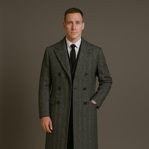 Men&#39;s Grey Herringbone Tweed Wool Overcoat: Classic Double-Breasted Winter Coat
