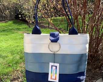 White/Powder Blue/Navy Seat Belt Market Tote Handbag