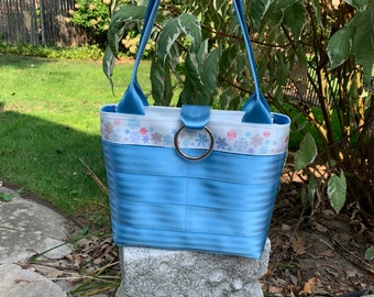 The “Snowflake” Seat Belt Bag/Tote