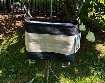 Black and Tan Medium Baguette Seat Belt Bag!