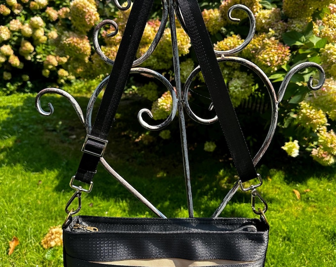 Medium Tablet Bag