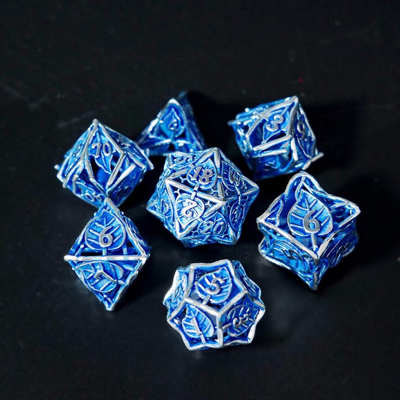 Hollow Maple Leaf Metal Dice Set, RPG DND Dice Silver-Blue