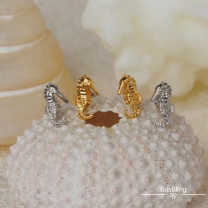 Seahorse Stud Earrings, Gold or silver summer earrings, , Handmade Sea animal earrings, Ocean earrings, Everyday jewelry, Mum endless love