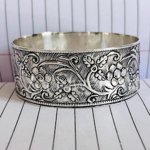 Oxidiertes Sterlingsilber Blumen Armreif: Vintage Boho Armreif