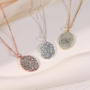 Personalised Fingerprint Necklace,Custom Fingerprint Pendant,Actual Fingerprint Jewelry,Engraved Necklace,Memorial Gift,Gift for Mom/Grandma