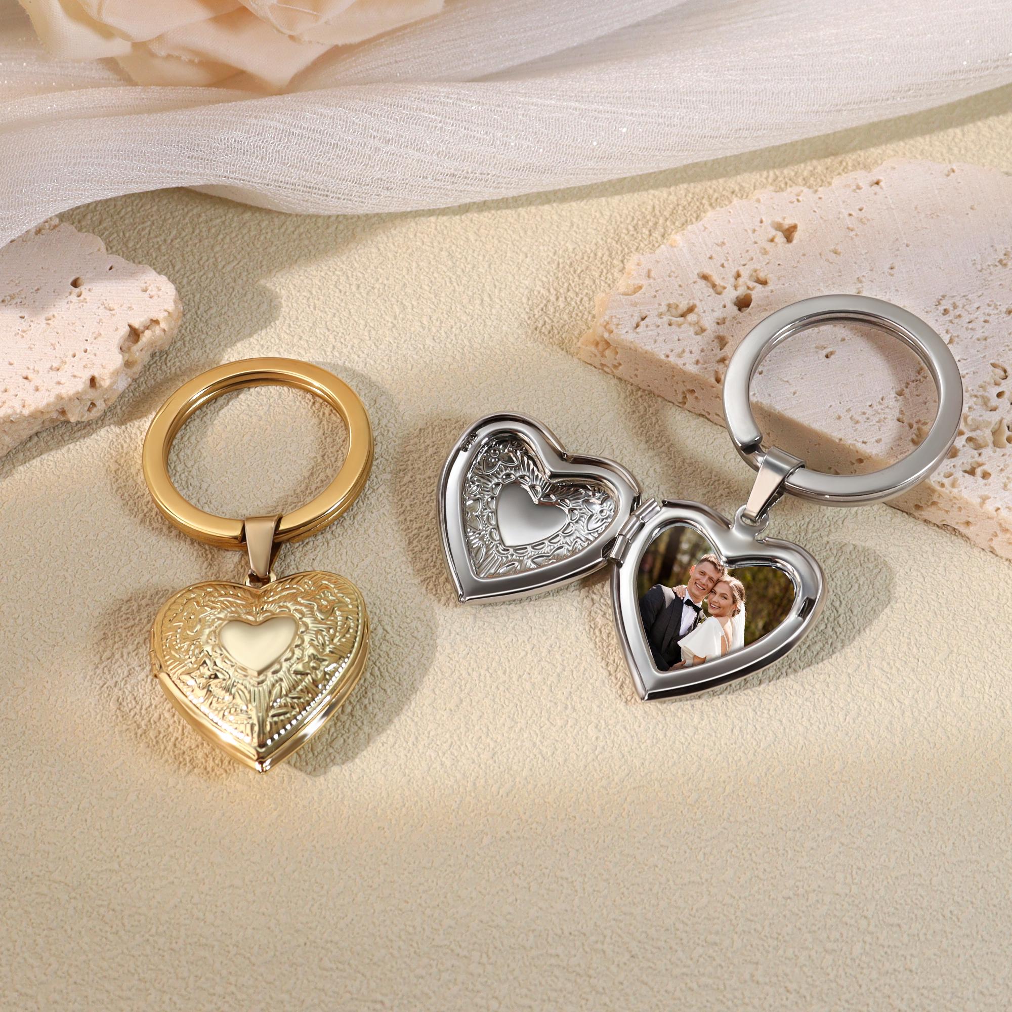 Custom Heart Photo Locket Keychain,Personalized Keychain with Photo Inside,Gold Vintage Heart Locket,Memorial Keychain,Mom Gift,Gift for Her