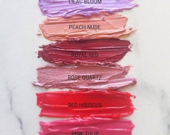 Tinte labial brillante: Melocotón, rosa, rojo, granate, rojo oscuro. Brillo labial en frasco. Vegano. No probado en animales. Regalo para menores de 15 años. Natural.