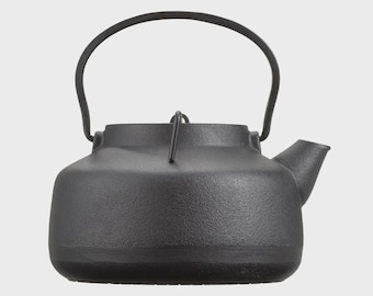 Vintage Wagner Ware 1891 Original Cast Iron Cookware Teapot Kettle