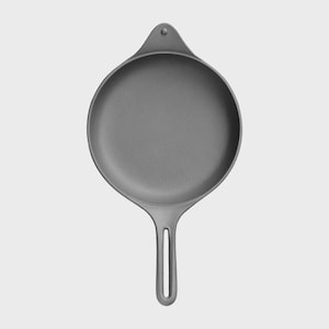 Premium Japanese Cast Iron Skillet – Naked Pan 24cm | Handmade by OIGEN | Uncoated & Elegant Design