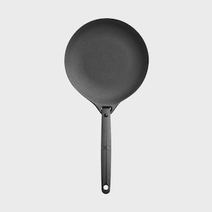 Premium Japanese Cast Iron Skillet | Piato 24cm by OIGEN | Multipurpose Grill Plate & Pan | Authentic Japanese Craft | Made in Japan