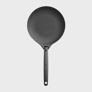 Premium Japanese Cast Iron Skillet | Piato 27cm by OIGEN | Multipurpose Grill Plate & Pan | Authentic Japanese Craft | Made in Japan