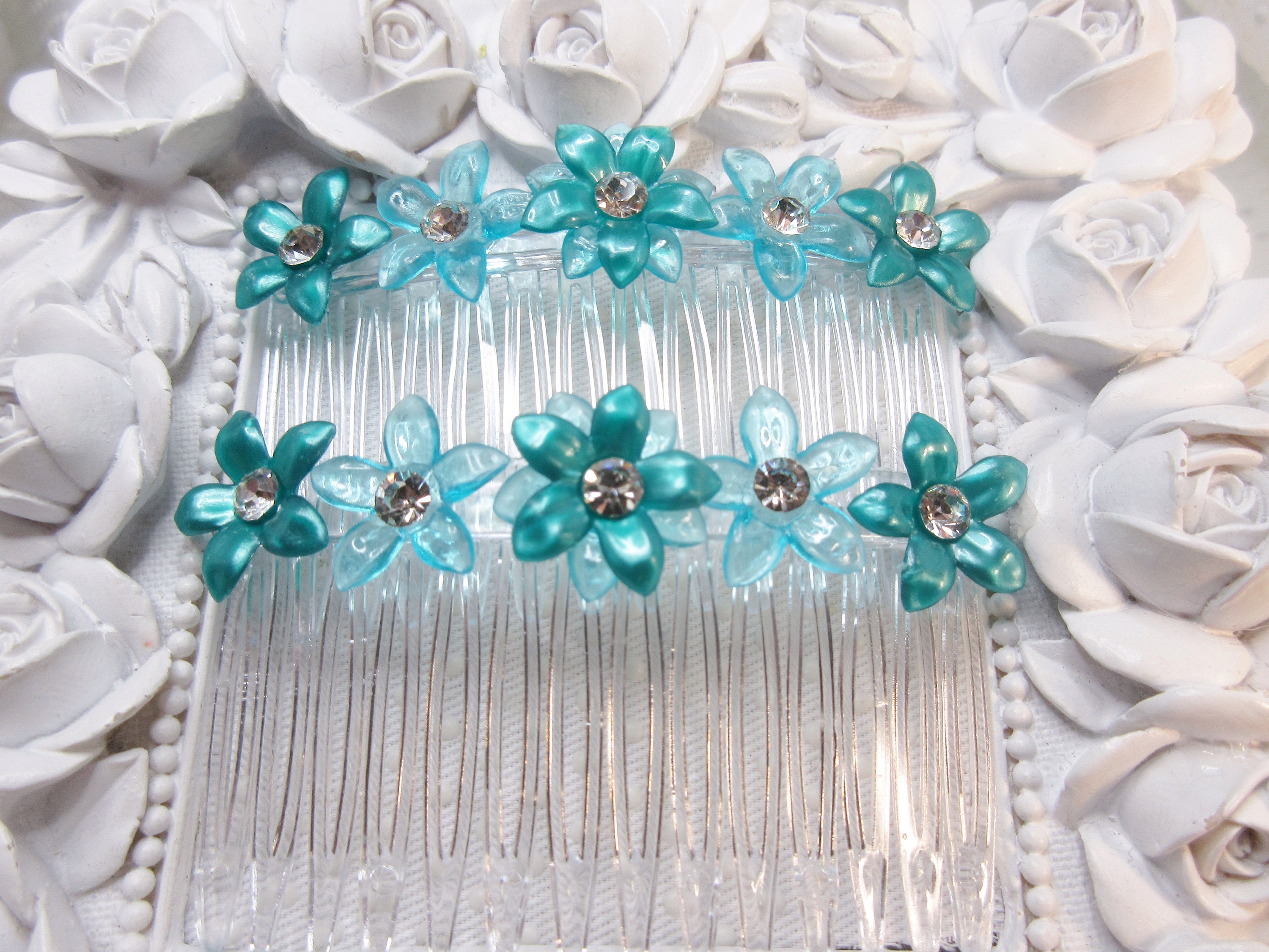 Lucite Flower Side Hair Comb Pairs With Vintage 1960