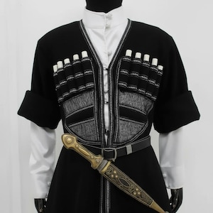 Chokha géorgienne en laine noire | Manteau ethnique national pour homme fait main image 1