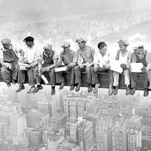 Iron Workers Lunch Atop Skyscraper Poster – 1932 NYC Skyline Print, Vintage Black and White Photo,  Industrial Decor
