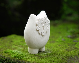 Handmade KOROK Figurine | Zelda-Inspired Forest Spirit Statue | Cute Gaming Decor | Collectible Gift | Korok Seed Ornament