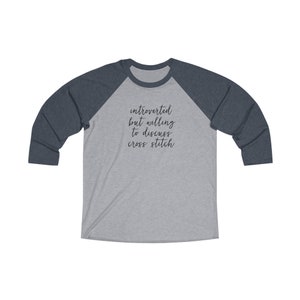 Camiseta raglán 3/4 unisex de triple mezcla de punto de cruz introvertido