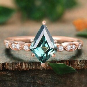 Kite cut Blue green sapphire engagement ring Vintage Rose gold Moissanite wedding ring Unique Bridal set promise ring Anniversary gift ring