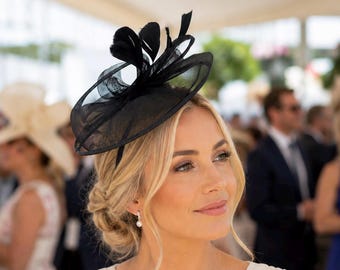 Svart fascinator för bröllop | Elegant spetsig hatt för fester | Royal Ascot-hatt | Damhatt för tävlingsdagar | Huvudbonad för formella evenemang