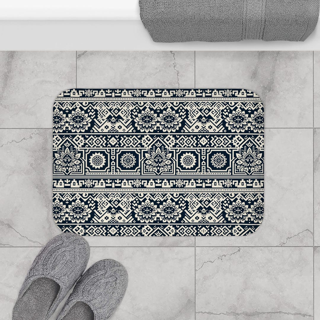 Classic Bath Mat in White