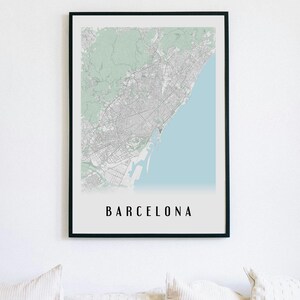 Carte de Barcelone Ultra-Détaillée en Très Haute Définition | Style Épuré - Version Couleur ou Noir et Blanc