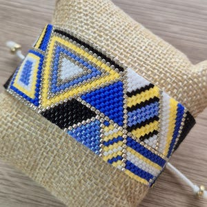 Women&#39;s cuff bracelet in Miyuki delica beads Agate Handmade Peyote method