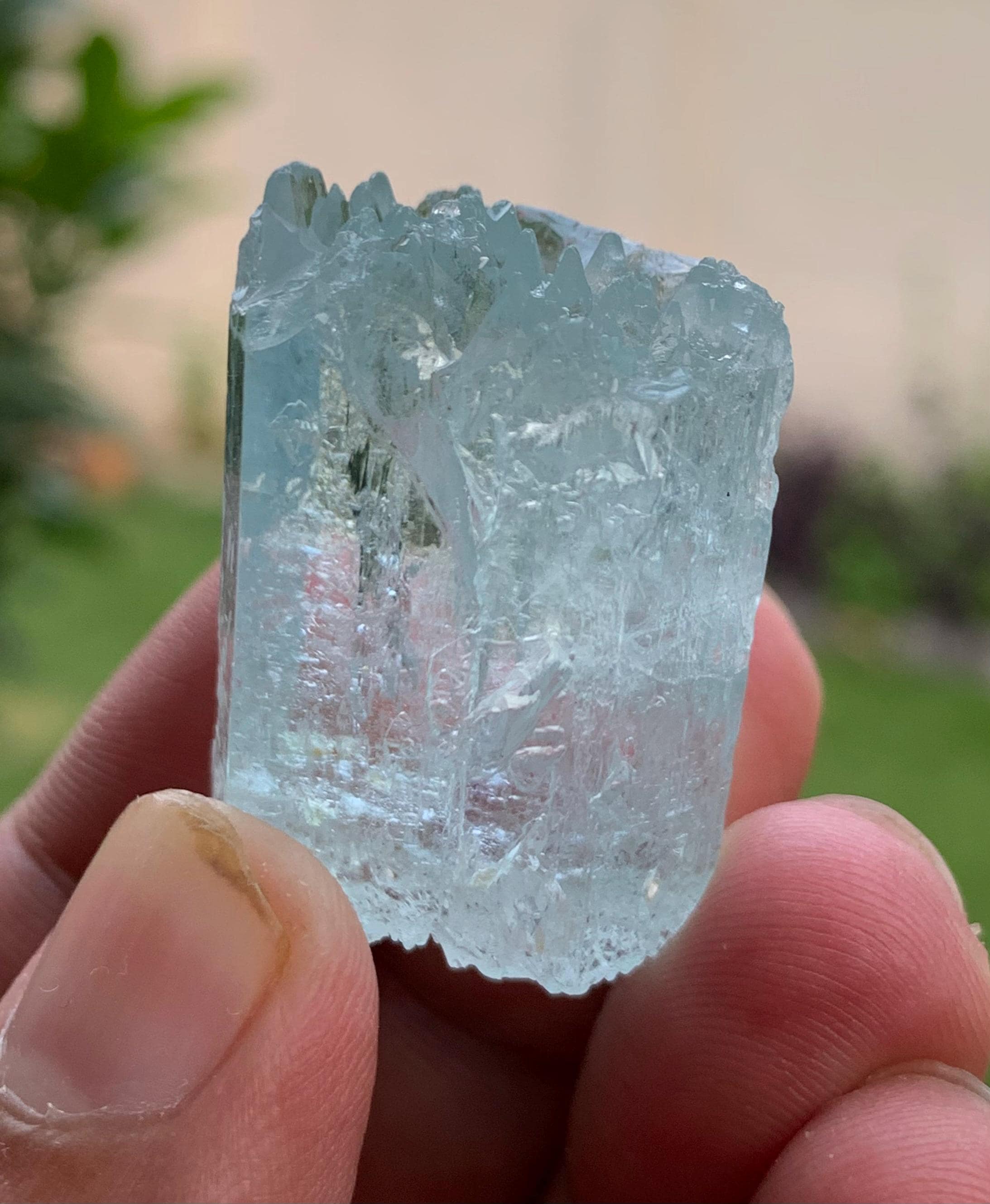 109カラットのウォーターエッチングアクアマリンクリスタル