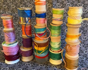 Vintage lot of 19 Wooden Thread Spools for Embroidery Floss. Sewing/Crafting/Jewelry Colors Display/decor JP Coats Clark Belding Corticelli