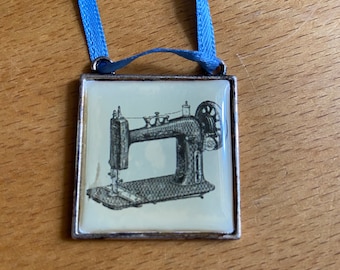 Sewing machine Necklace. brass square/resin with photo/drawing of a vintage machine. Gift for seamstresses/quilters/sewists art charm