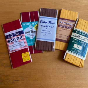 Set van 5 Vintage BIAS TAPE enkele vouw binding 3-8 yards x 1/2" breed. Boiltex/Wright's/Betsy Ross/J&P Coats/Penimaid naad binding NIP